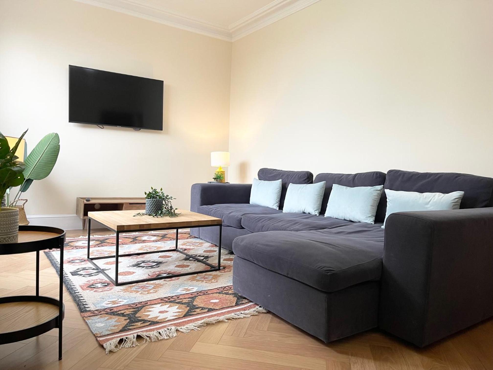 Glenlyn Hotel & Apartments