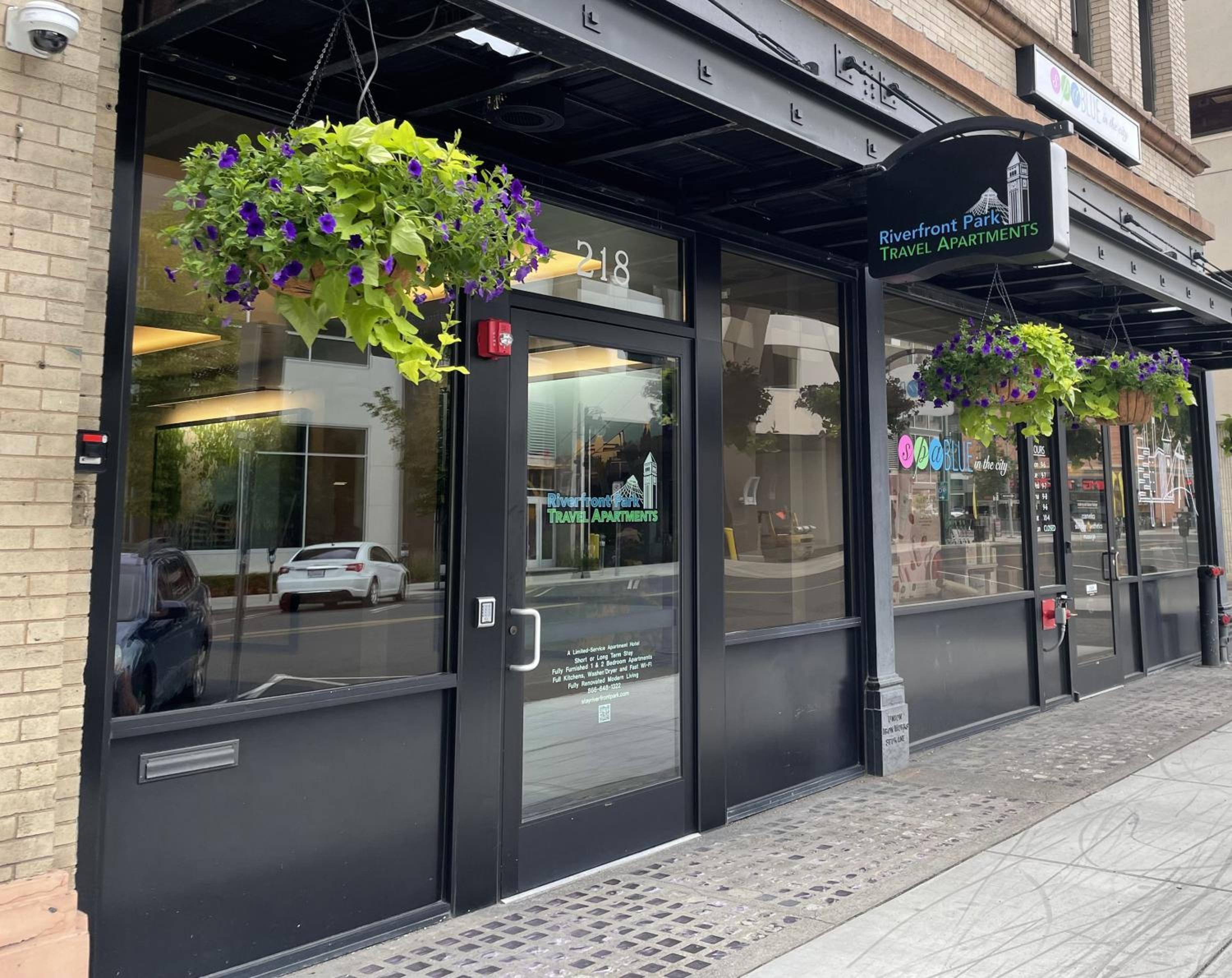 Hotel Riverfront Park Travel Apartments - Image 1