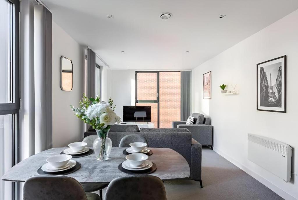 BOLD Apartments - Lydia Ann Street view 4
