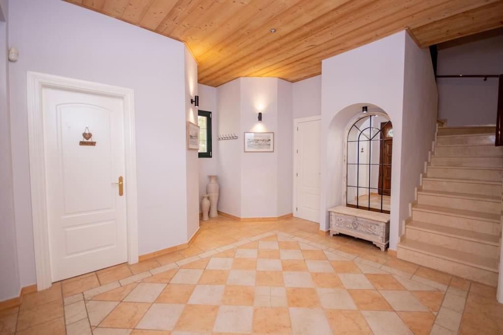 Impressive VILLA Dazura in Valtocado MIJAS photo 2