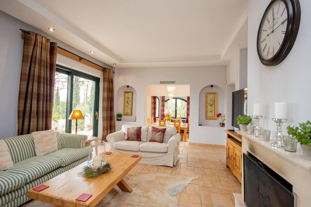 Impressive VILLA Dazura in Valtocado MIJAS photo 3