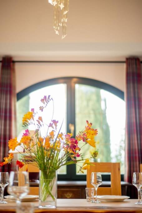 Impressive VILLA Dazura in Valtocado MIJAS