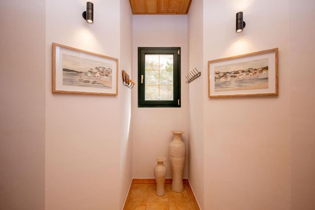 Impressive VILLA Dazura in Valtocado MIJAS