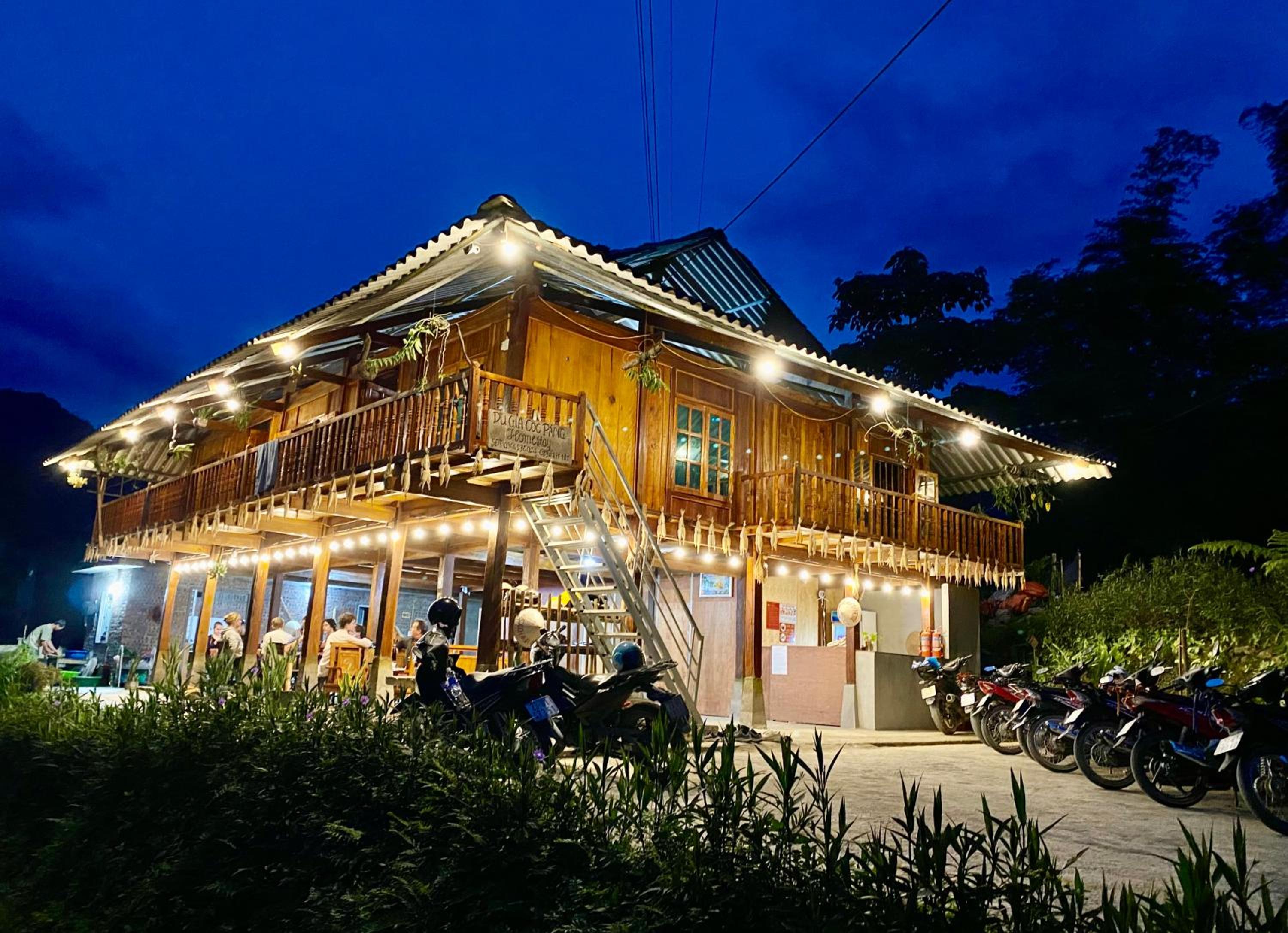 Du Gia Field View Homestay