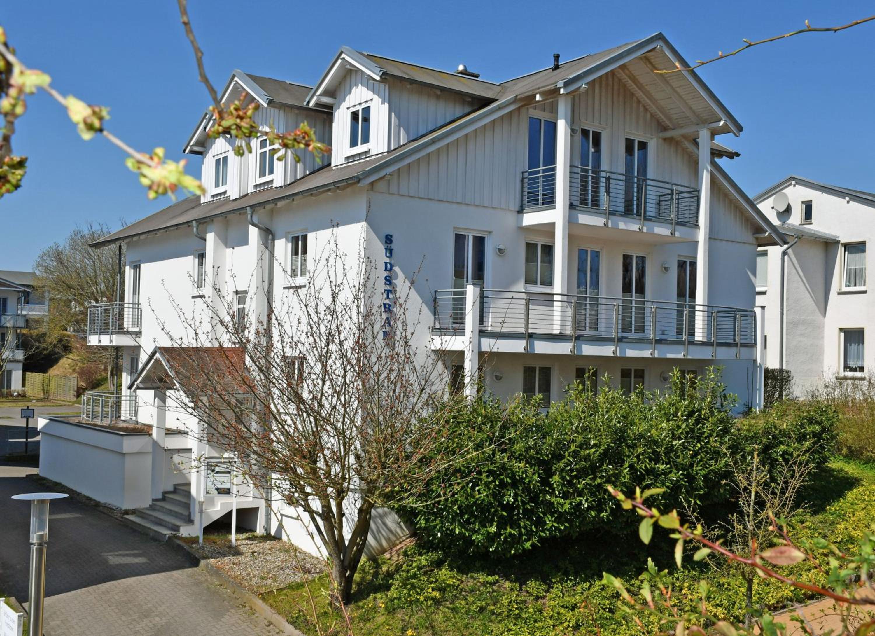 Appartementhaus mit Balkon im Ostseebad Göhren HS