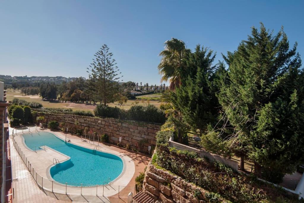 Sunny terrace apartment in prestigious Mijas Golf