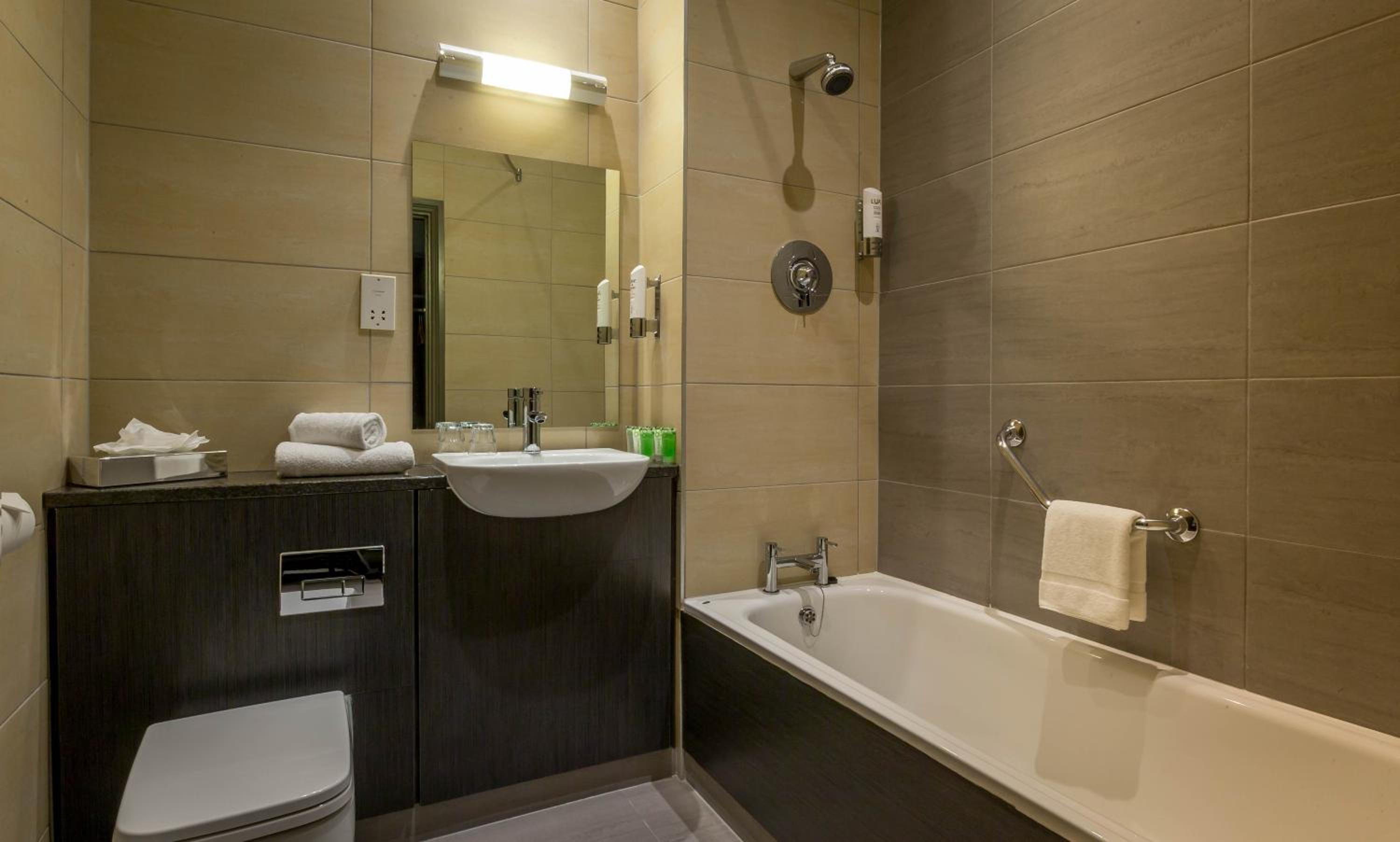 Cork Vacations - Maldron Hotel Shandon Cork City - Property Image 5
