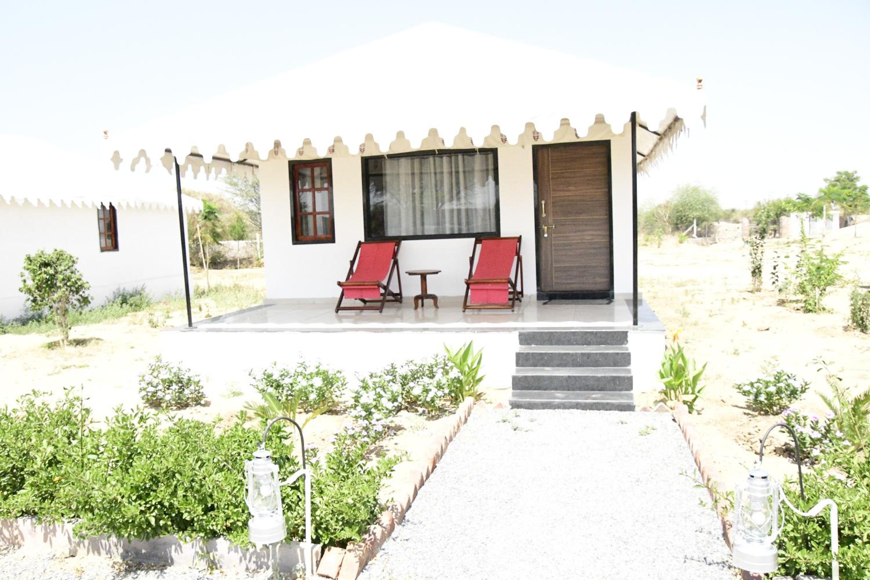 Jawai Empire Resort by Premier Hotels - Luxury Tent & Cottage Stay - Leopard Safari Near Jawai Dam view 2