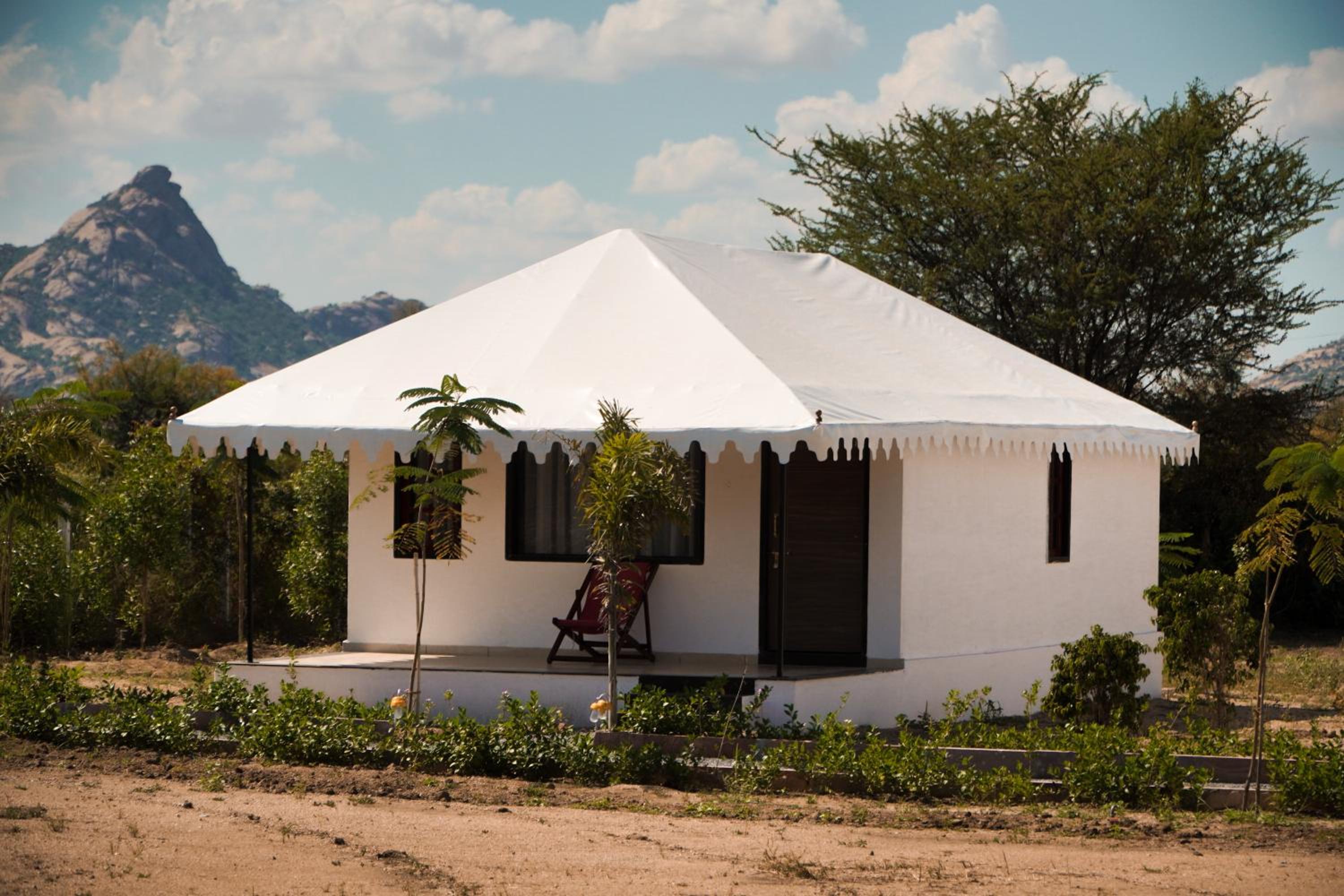 Jawai Empire Resort by Premier Hotels - Luxury Tent & Cottage Stay - Leopard Safari Near Jawai Dam view 5
