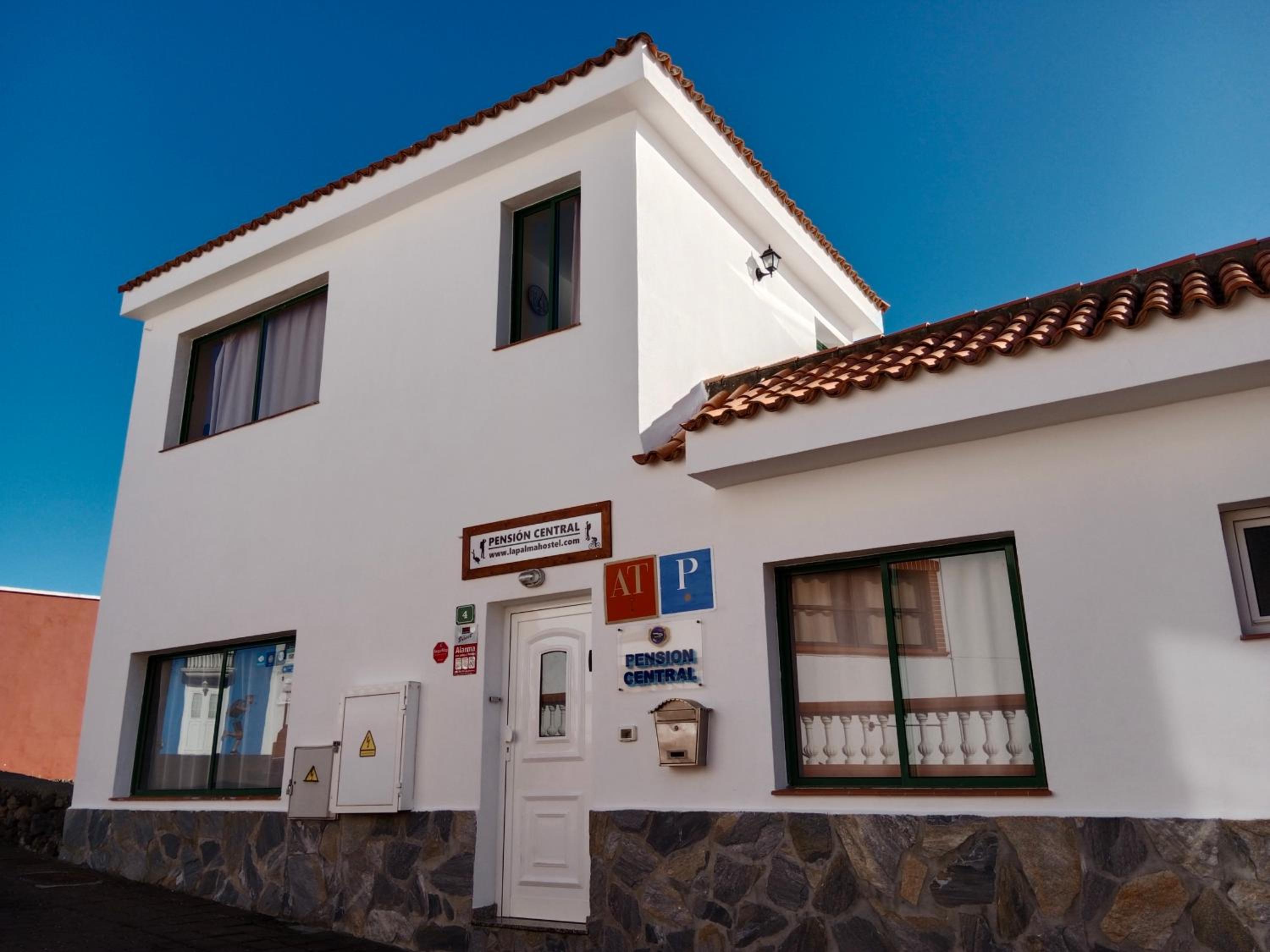 La Palma Hostel by Pension Central