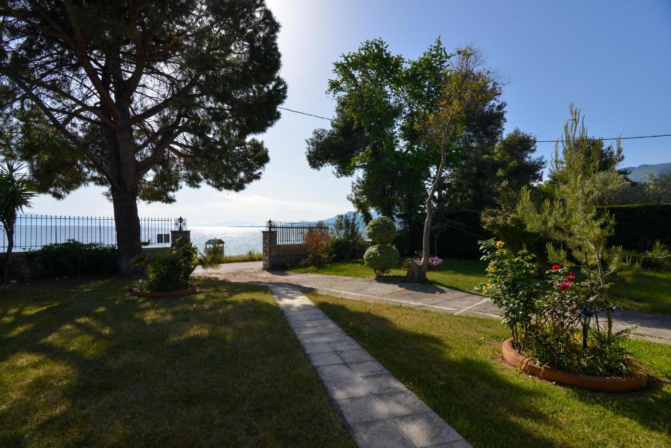 Agios Konstantinos peaceful Beach 3bdr apartment view 5