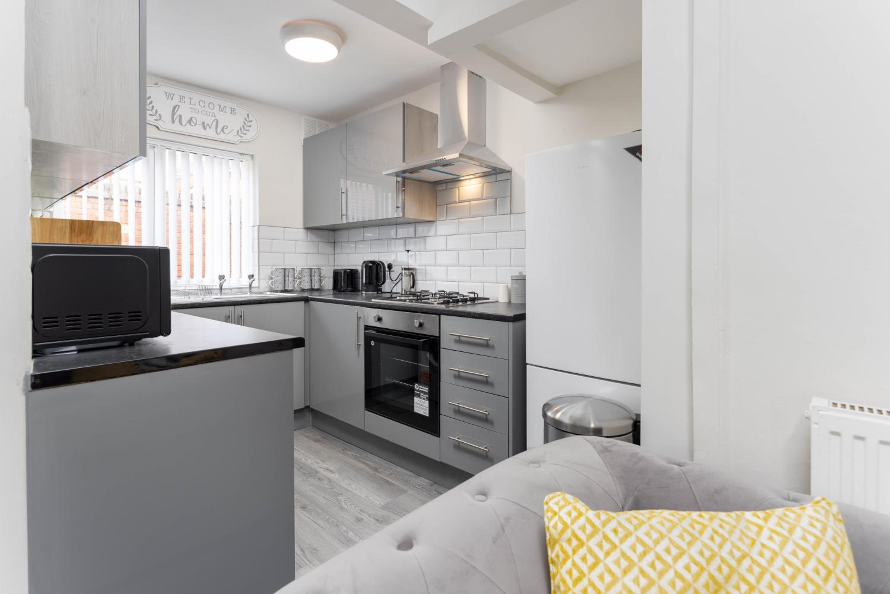 Toft House - Air Host & Stay - Free Parking - Contractor Friendly