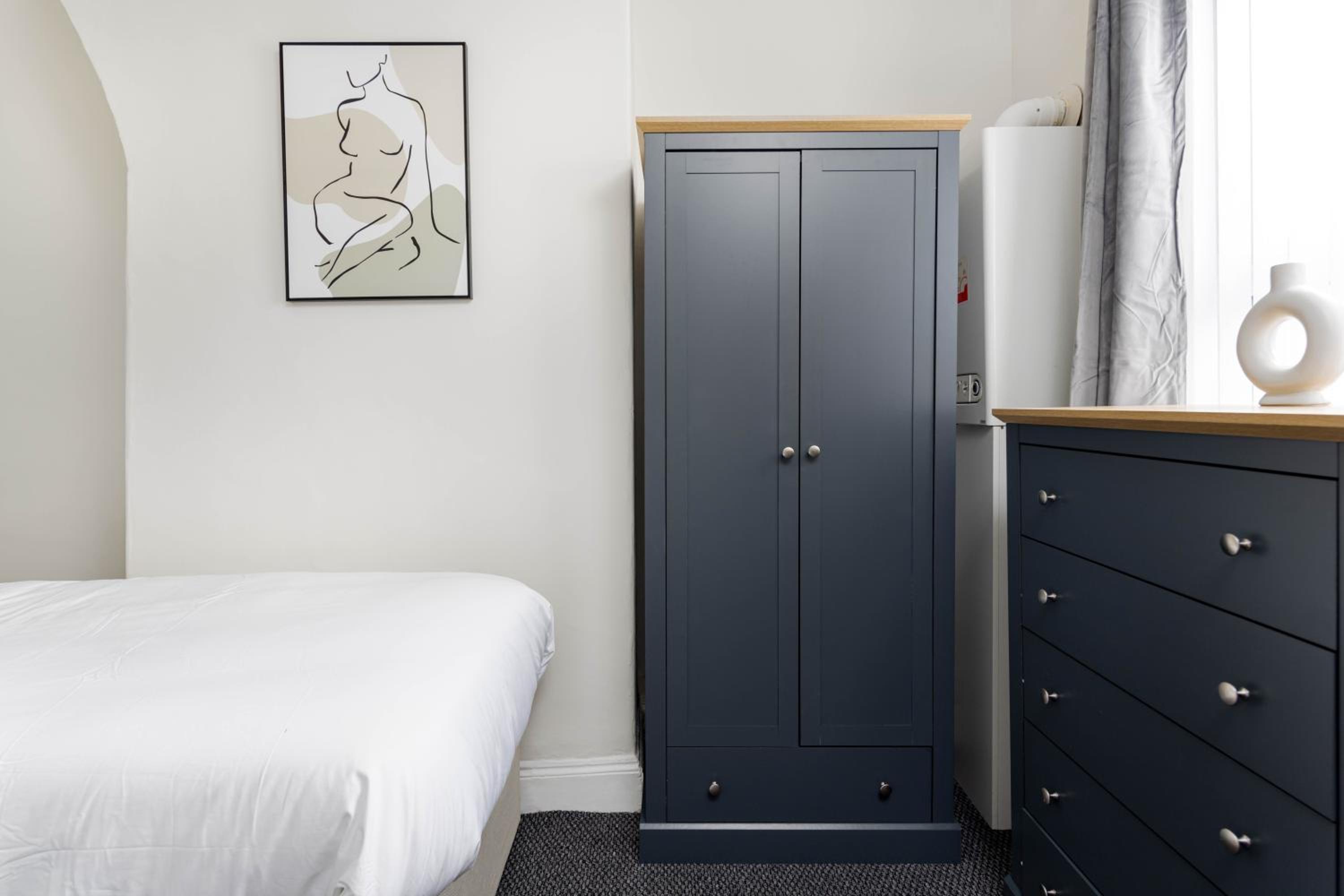 Toft House - Air Host & Stay - Free Parking - Contractor Friendly