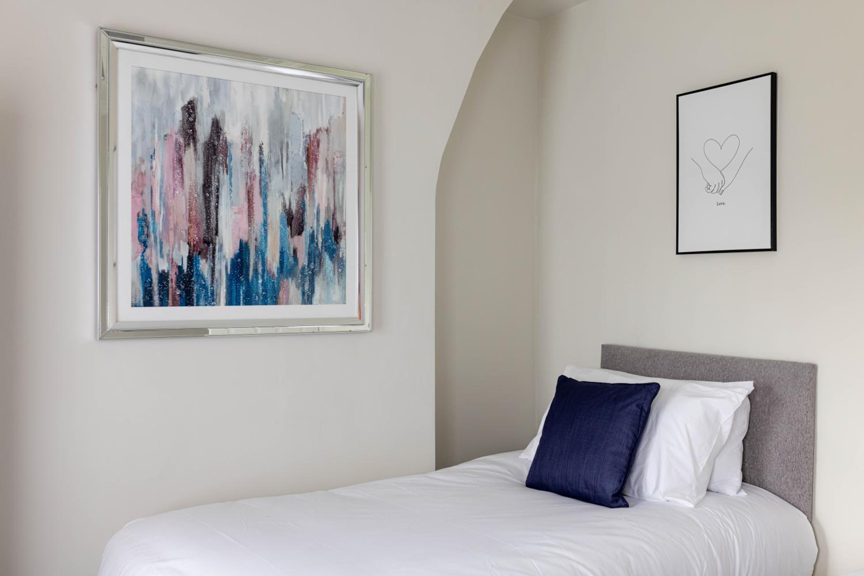 Toft House - Air Host & Stay - Free Parking - Contractor Friendly