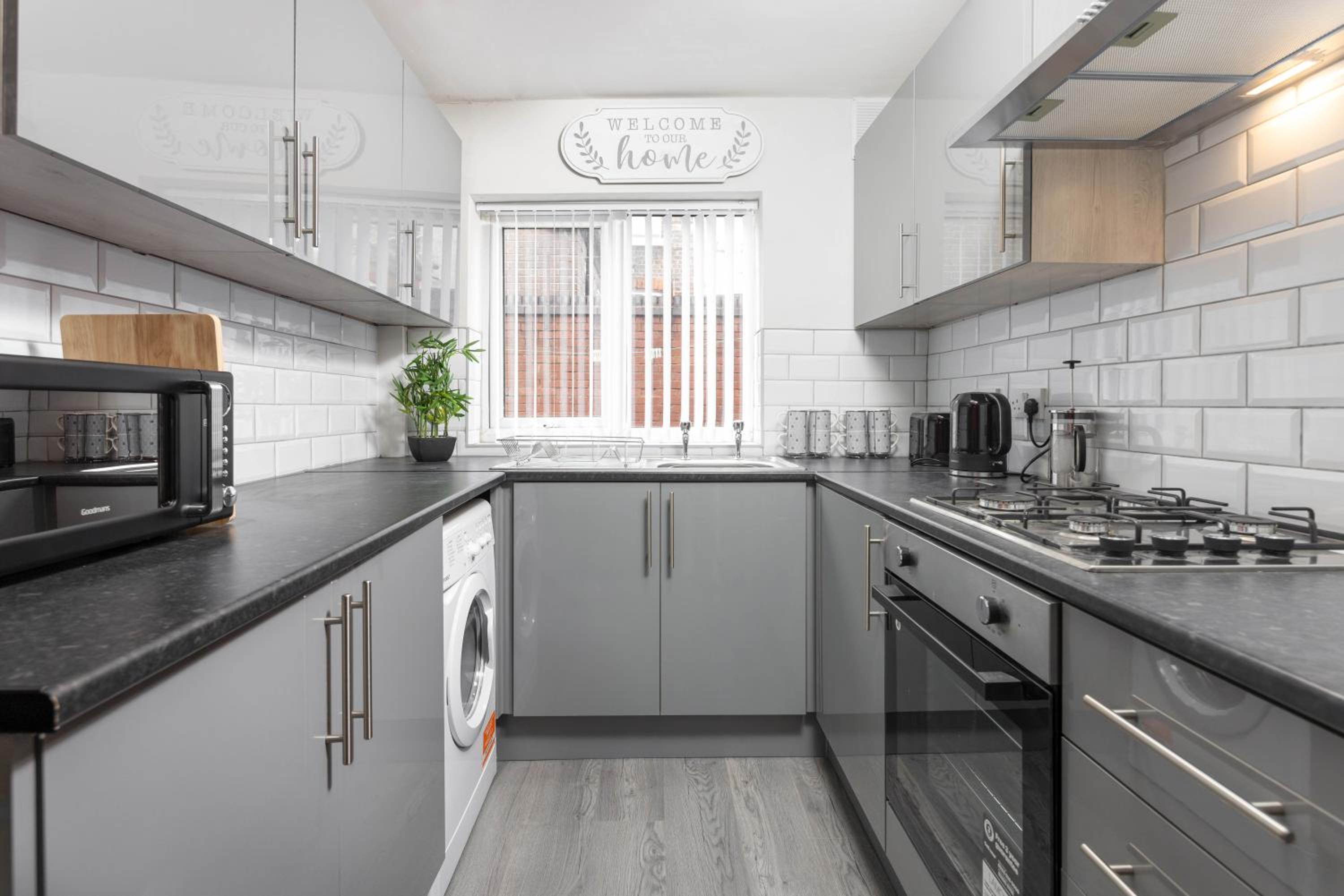 Toft House - Air Host & Stay - Free Parking - Contractor Friendly