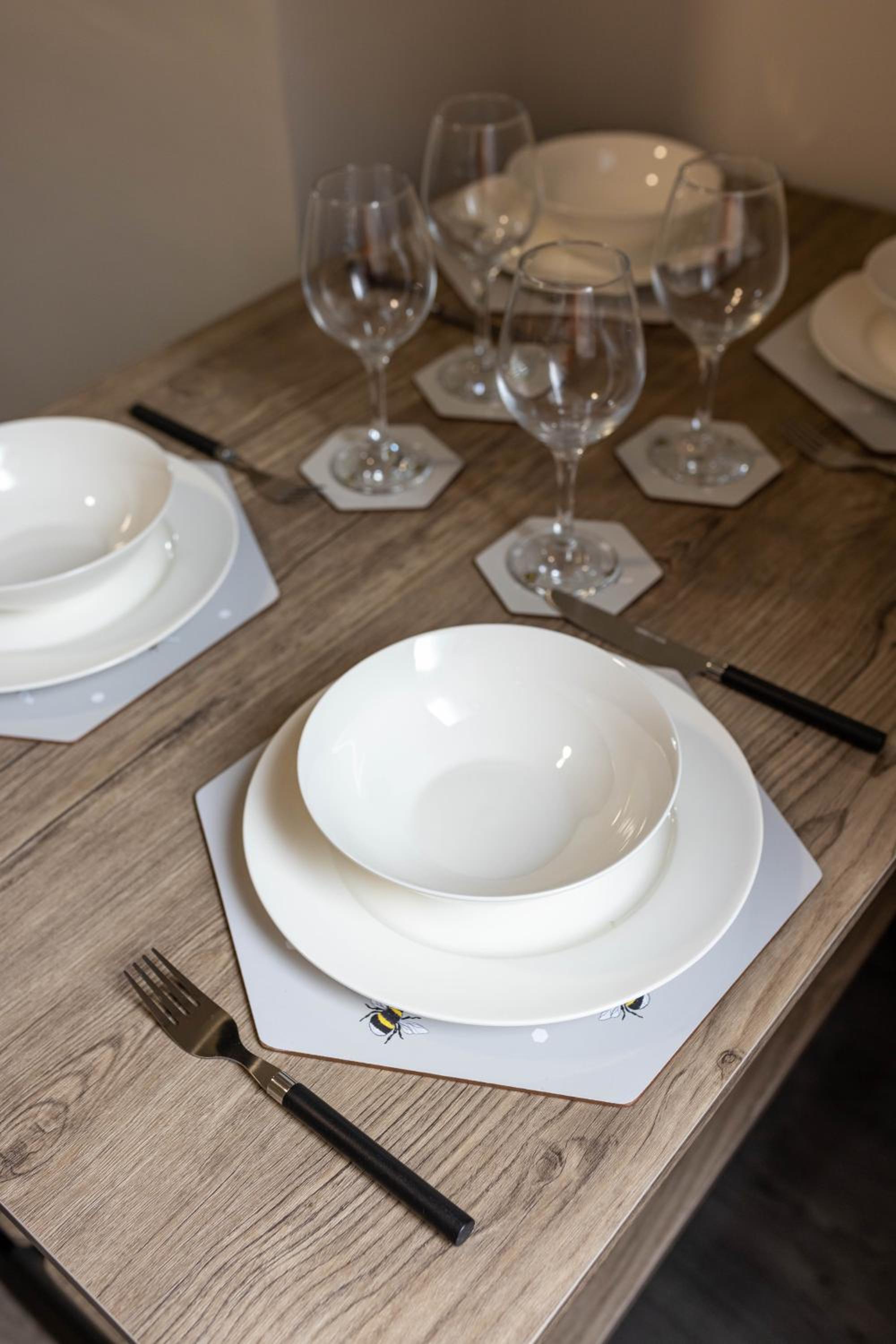 Toft House - Air Host & Stay - Free Parking - Contractor Friendly