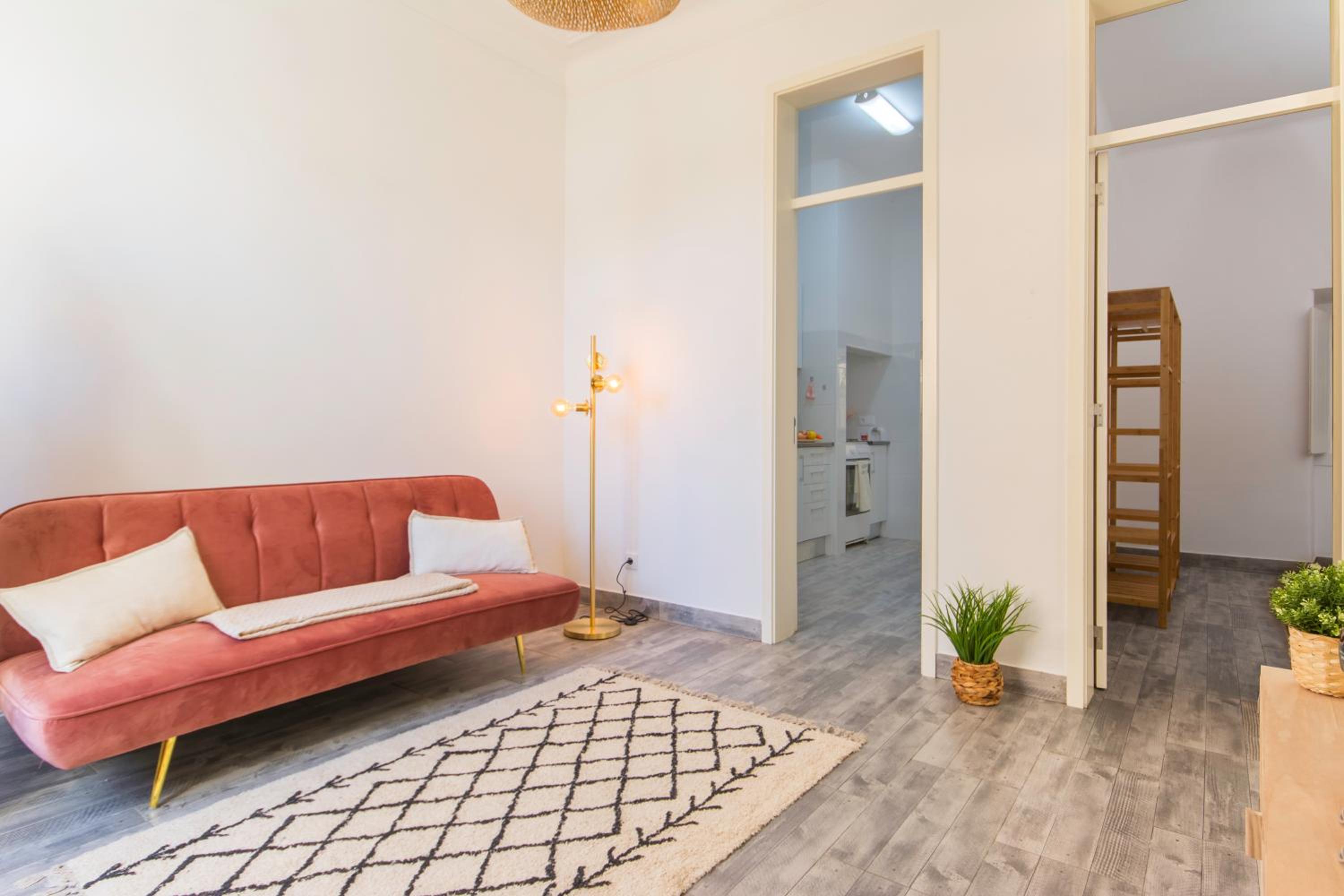 Cozy Apartment with Patio near Carcavelos Beach view 2