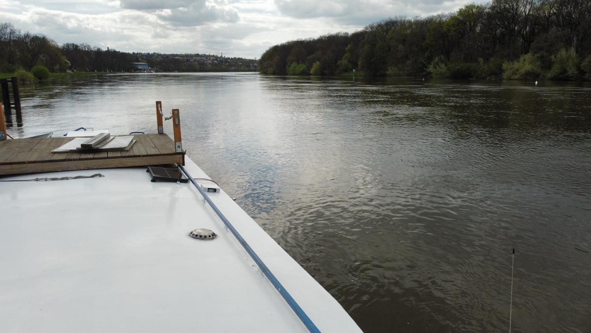 Zouw Hausboat Zakotven -pouze ubytovaní