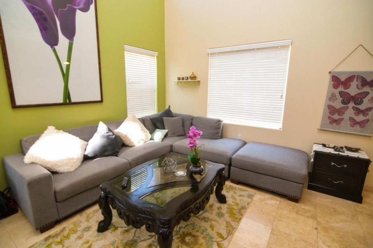 Condo 4-4 Beach side Luxury rental view 3