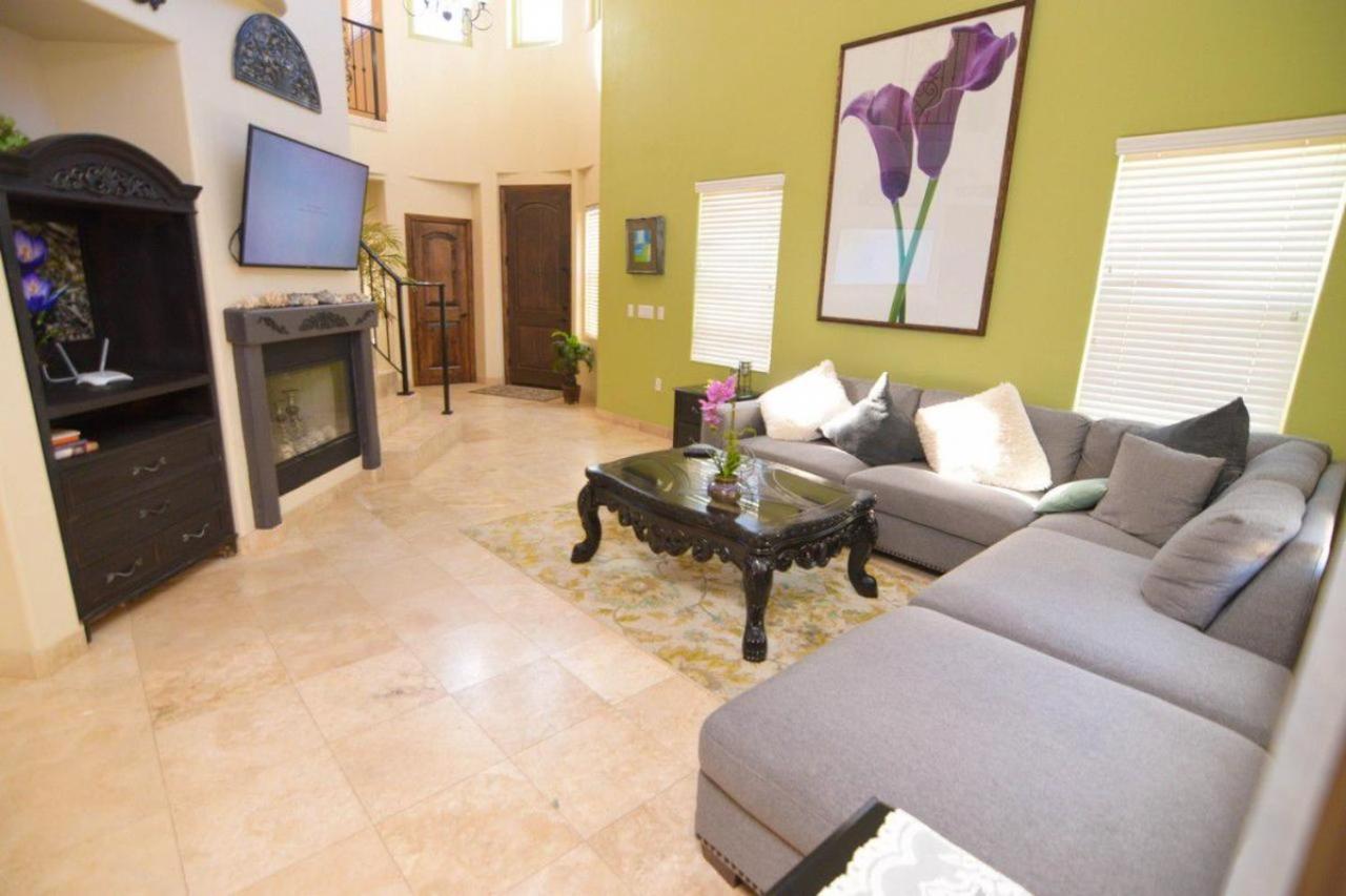 Condo 4-4 Beach side Luxury rental view 4