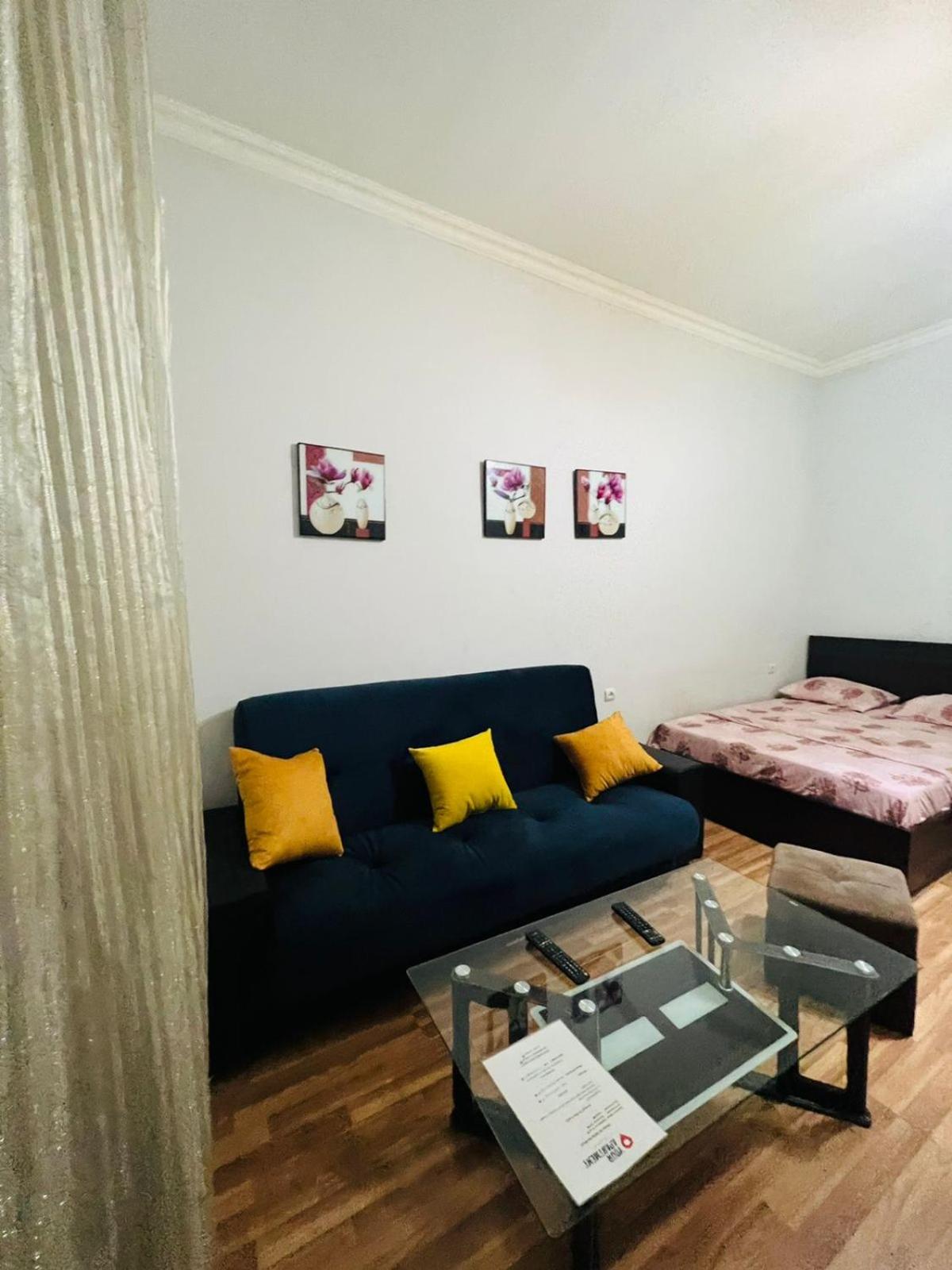 Apartment on Bagratuniats Street