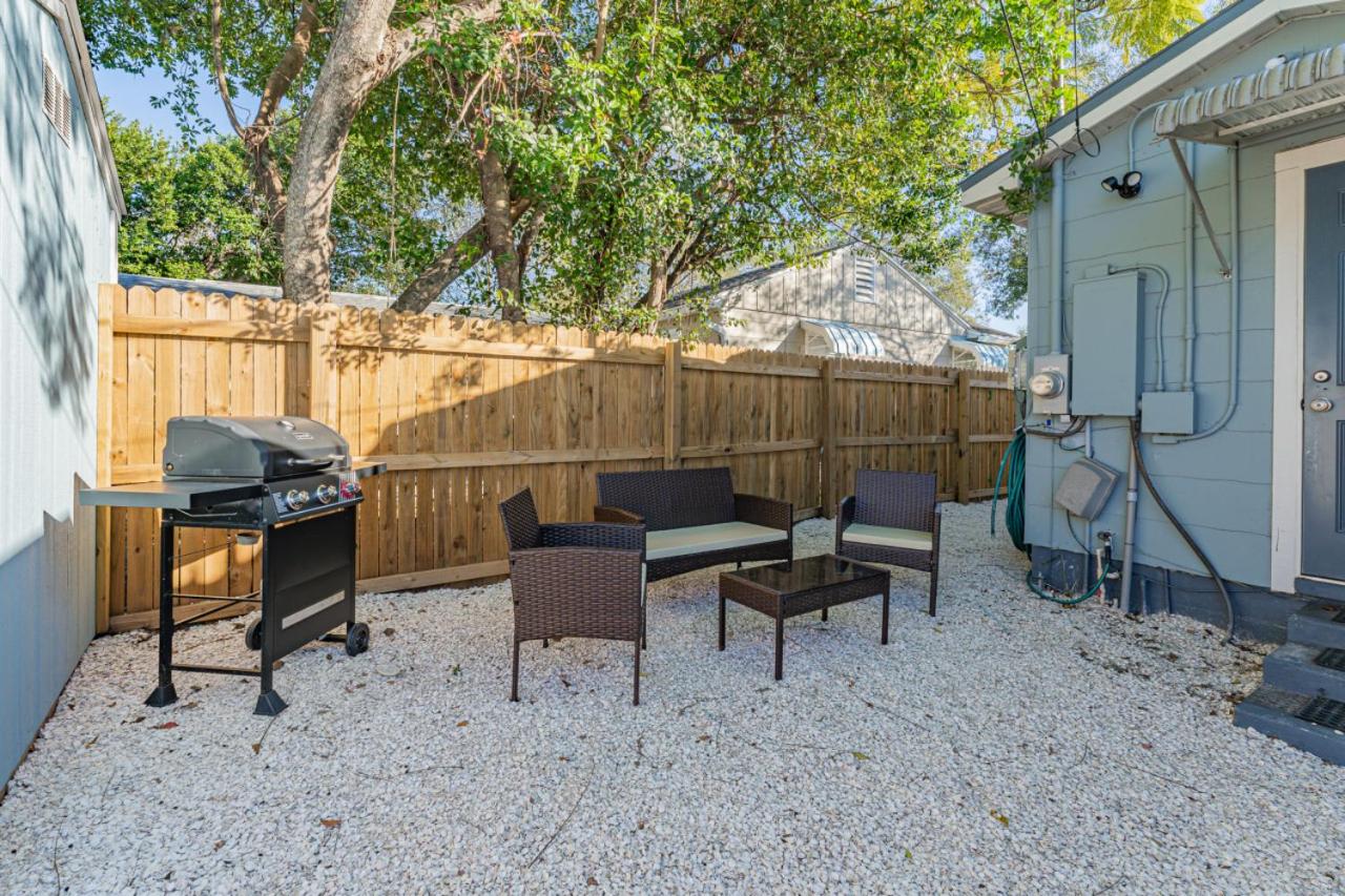 Hotel Bella Casa St Pete FL - Image 1