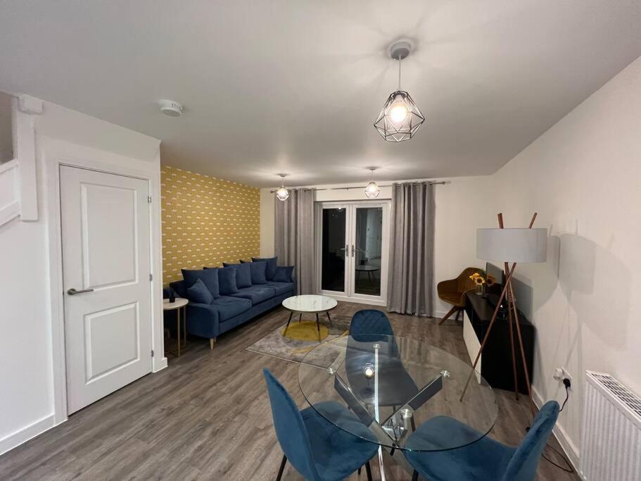 3 Bed house, Derby City Centre leisure or Business view 3