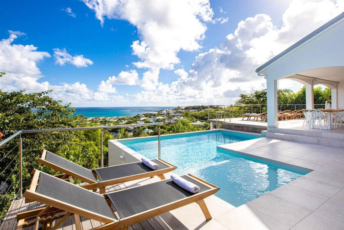 Casa Del Mar, luxury and magical view of Orient Bay view 3