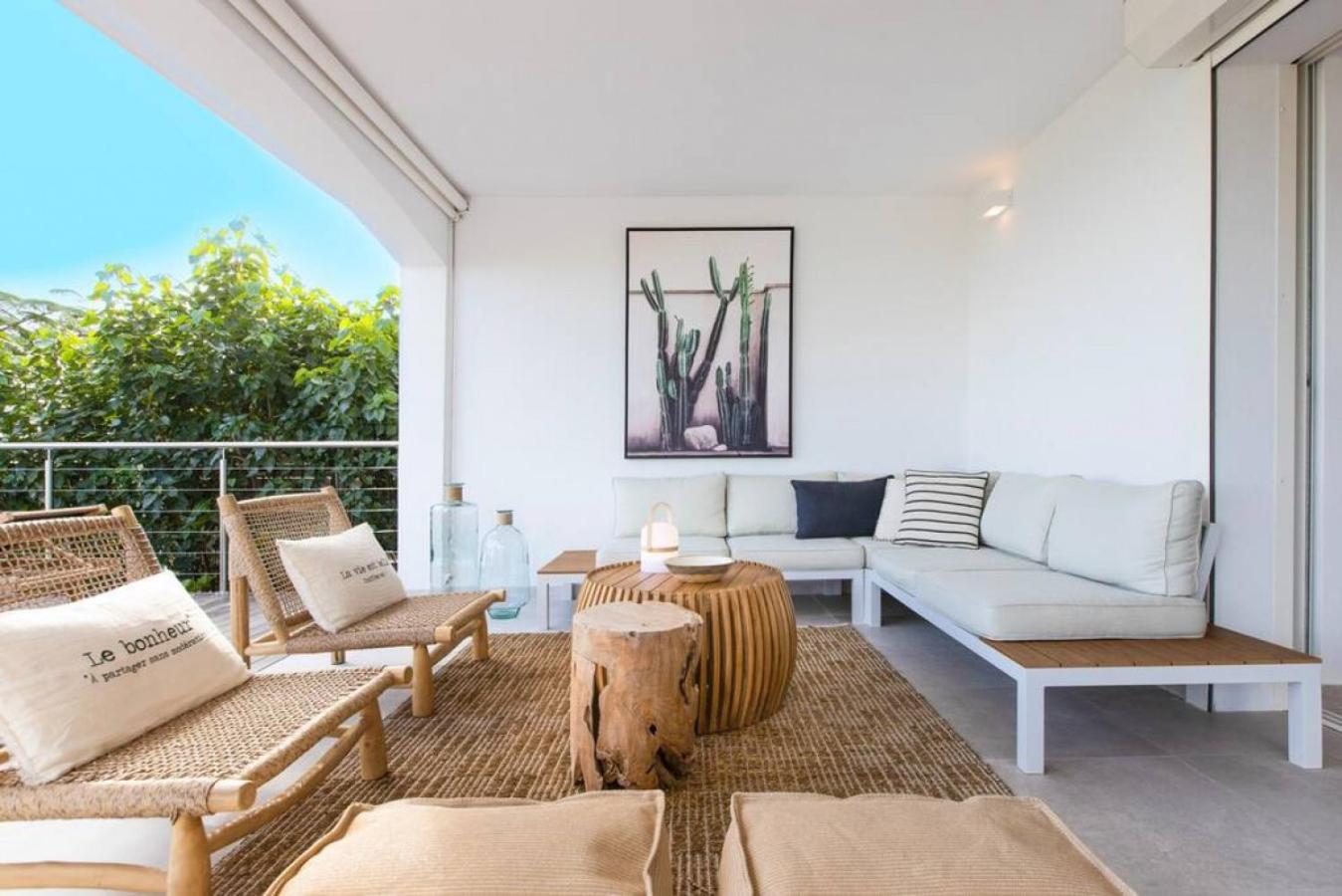 Casa Del Mar, luxury and magical view of Orient Bay view 5