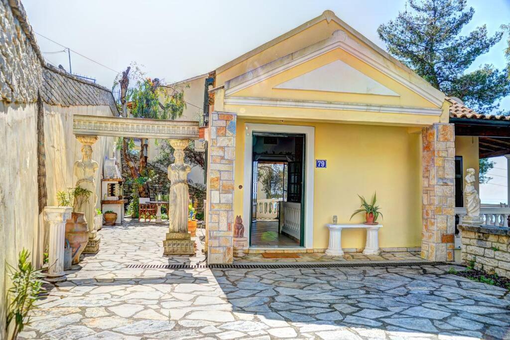 Hotel Rolling Stolis Home - Image 1