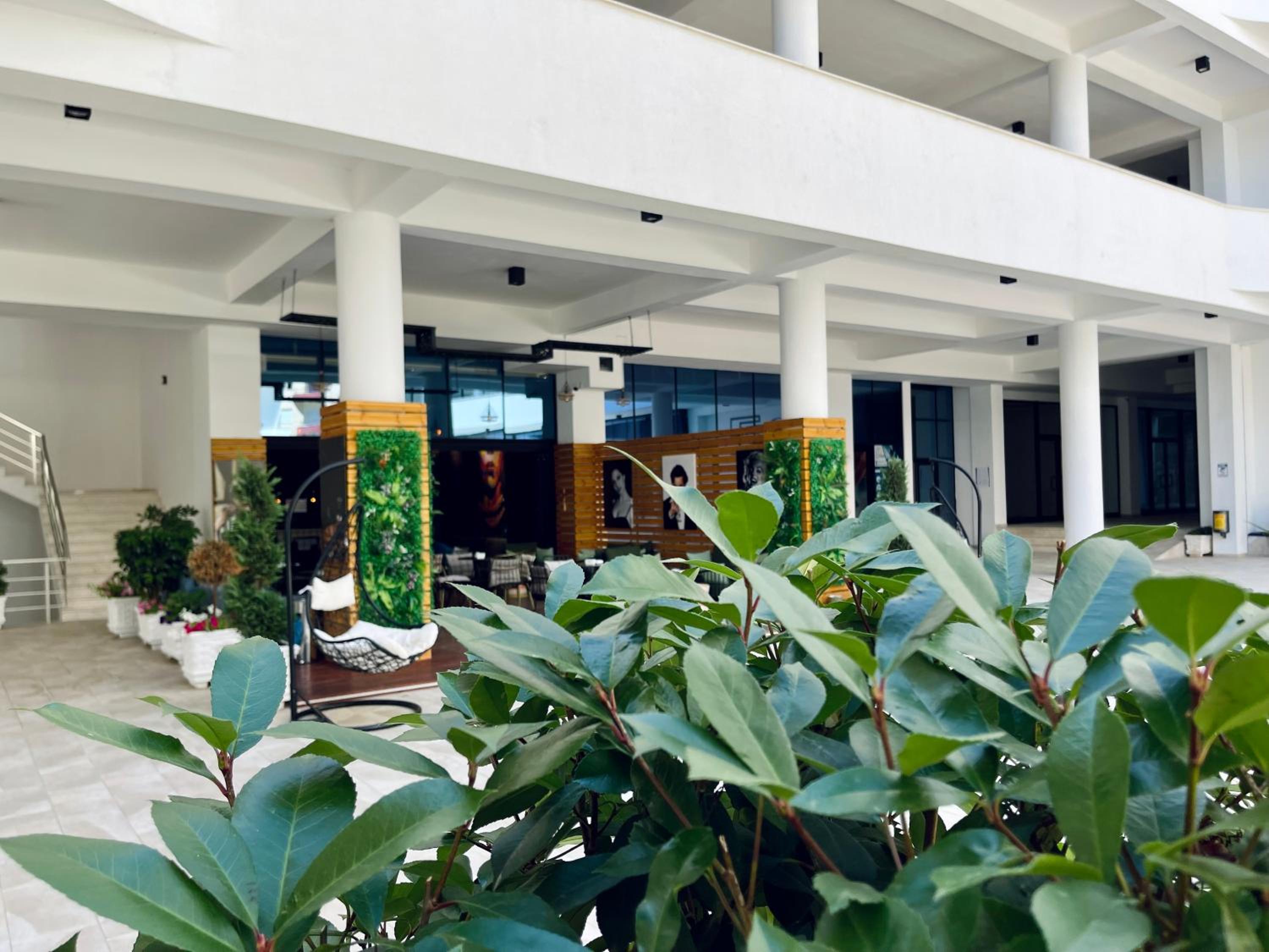 Sole Saranda Terraces Apt