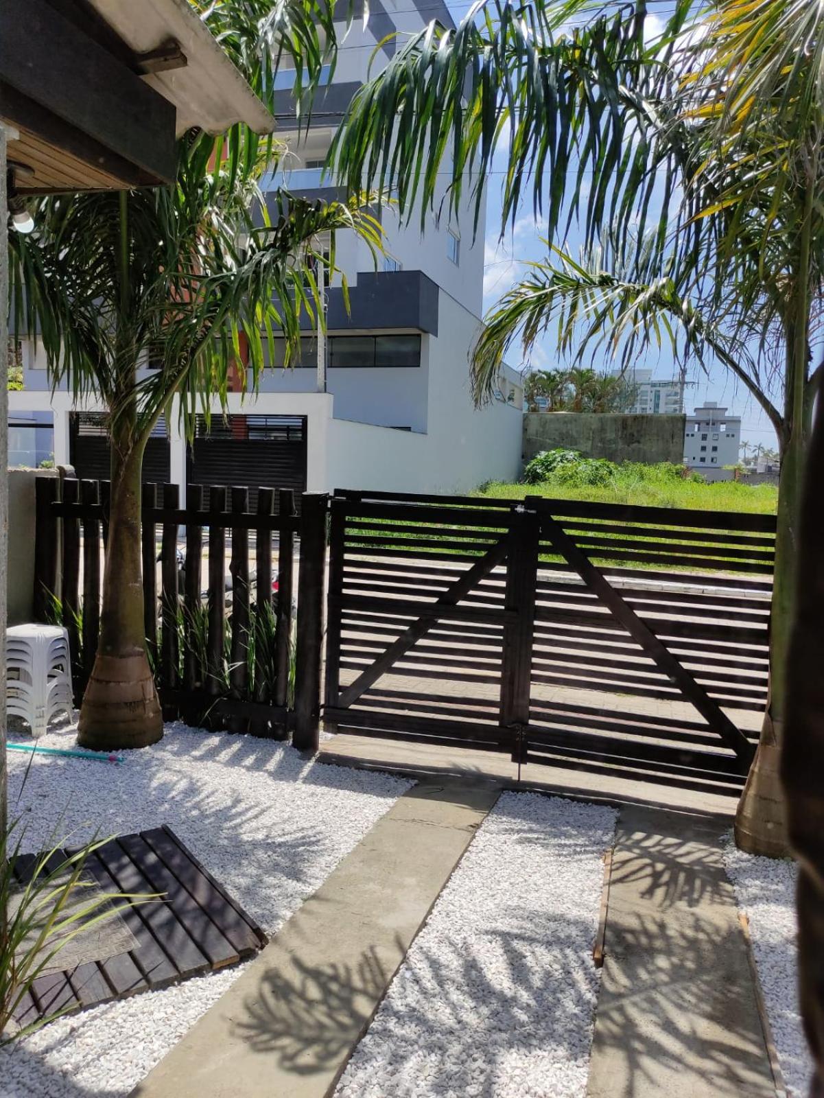 Casa na Quadra do Mar Praia Brava