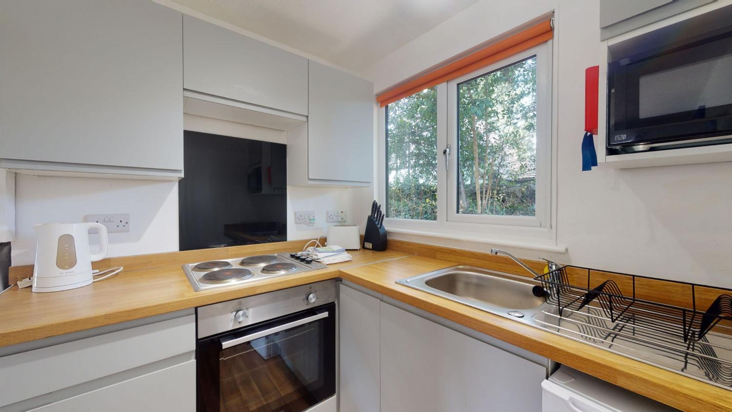 37 Trevithick Court, Tolroy Manor view 4