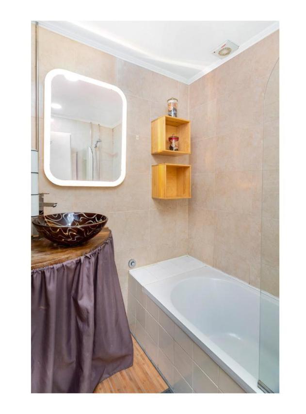 Kuta Loft Alfama view 3