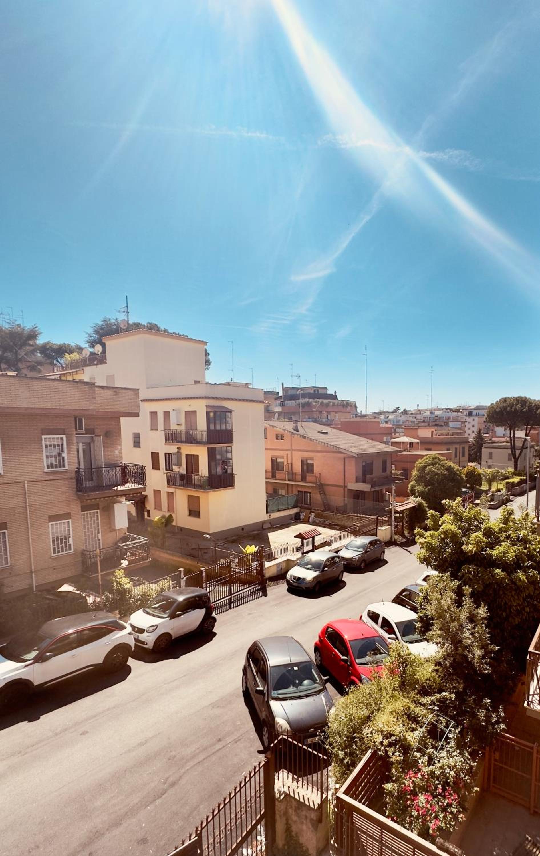 Gemelli-San Pietro-Trastevere-casa con posto auto