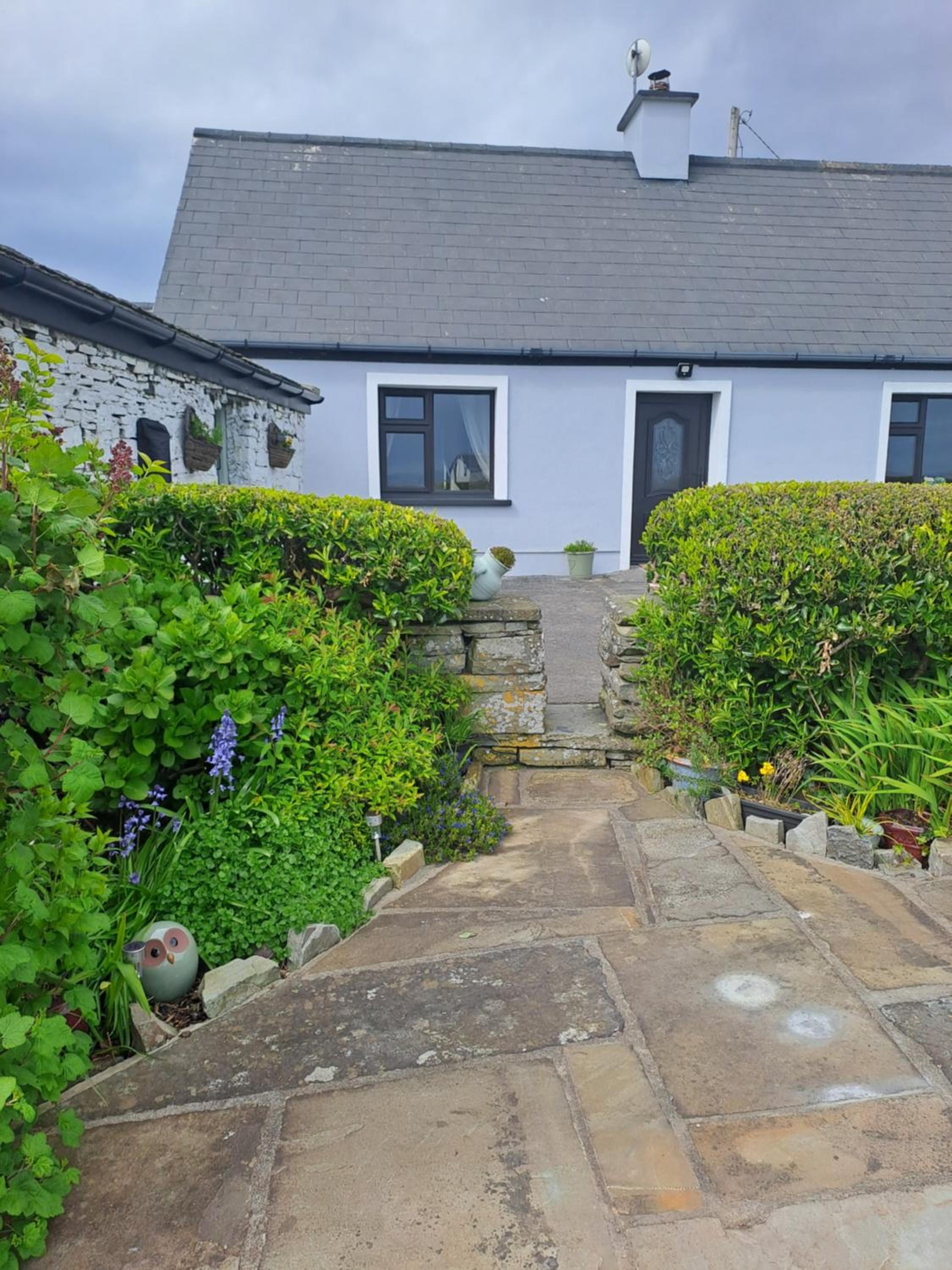 Rose Meadow Cottage view 3