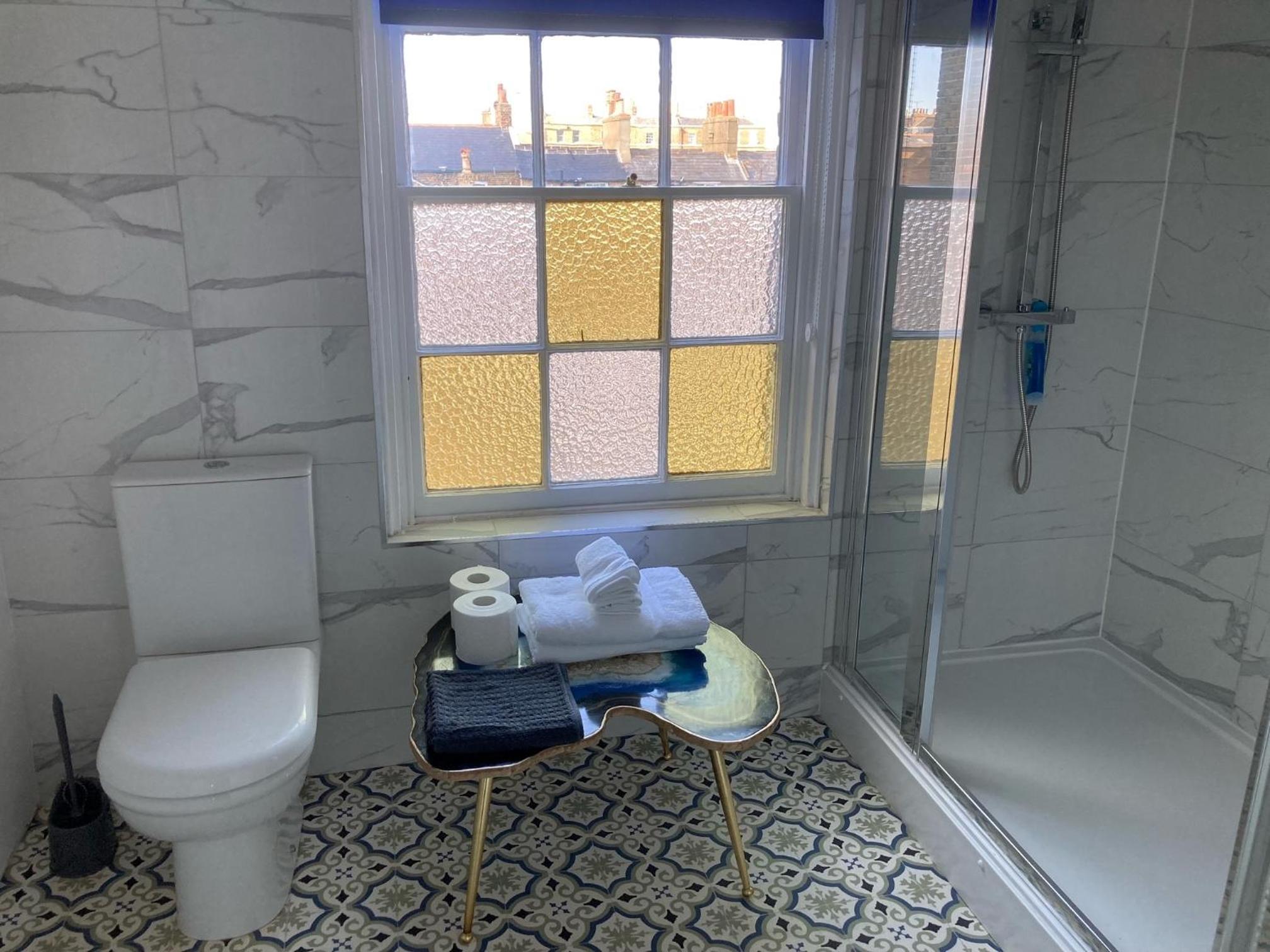 Ramsgate Vacations - Paragon Home - Property Image 9