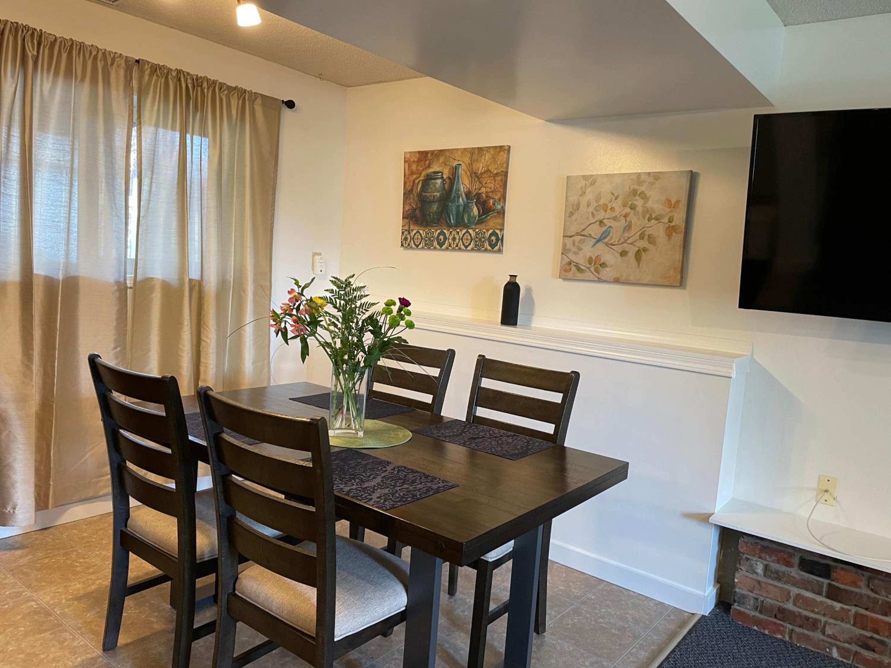 Sooke Vacations - Bellissma Suite formerly known as Sweet Suite - Property Image 3