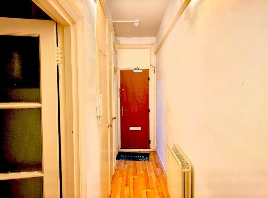 Tower Bridge! Immaculate One Bed