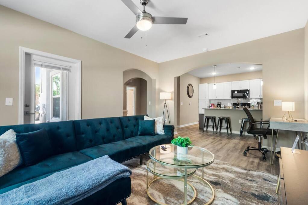 Elegant 2 Bed/2 Bath Apartment in Melbourne FL view 4