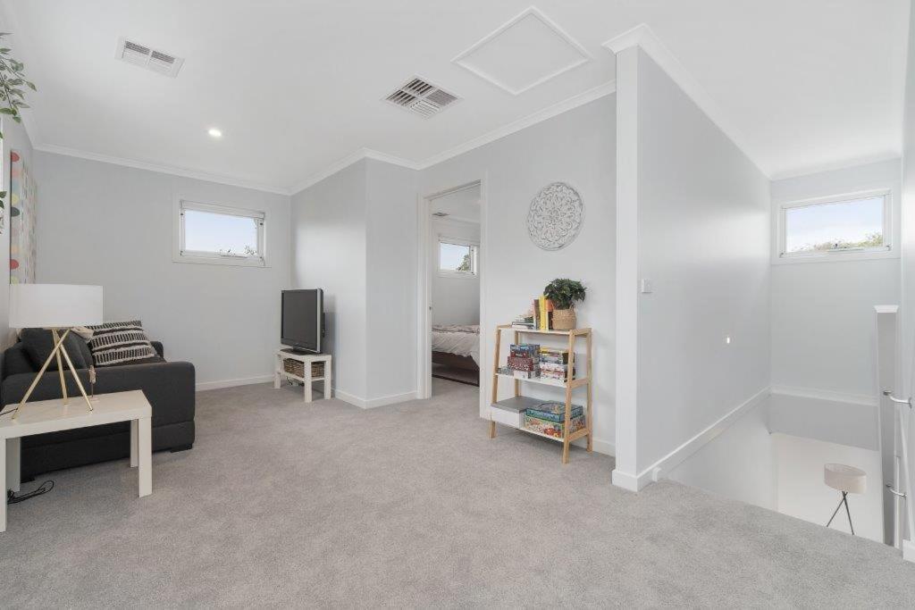 Rosebud Lovely House 2 - Mornington Peninsula 4 BR 3 Bath 2 story holiday house - BBQ - Beach - Hot spring