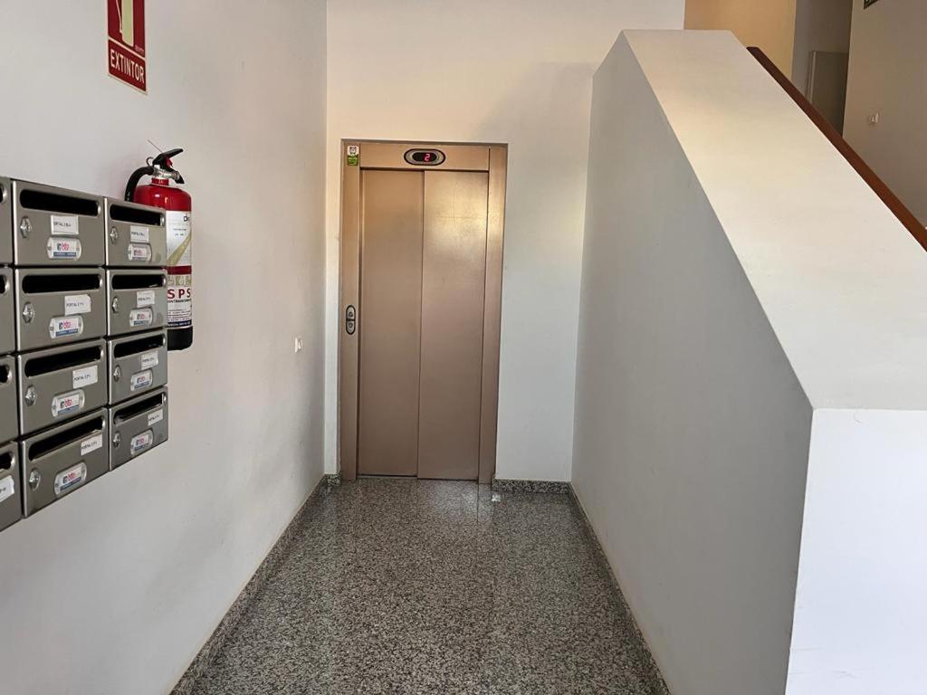 Melo Home Vecindario-Near AirPort-Elevator-Garage