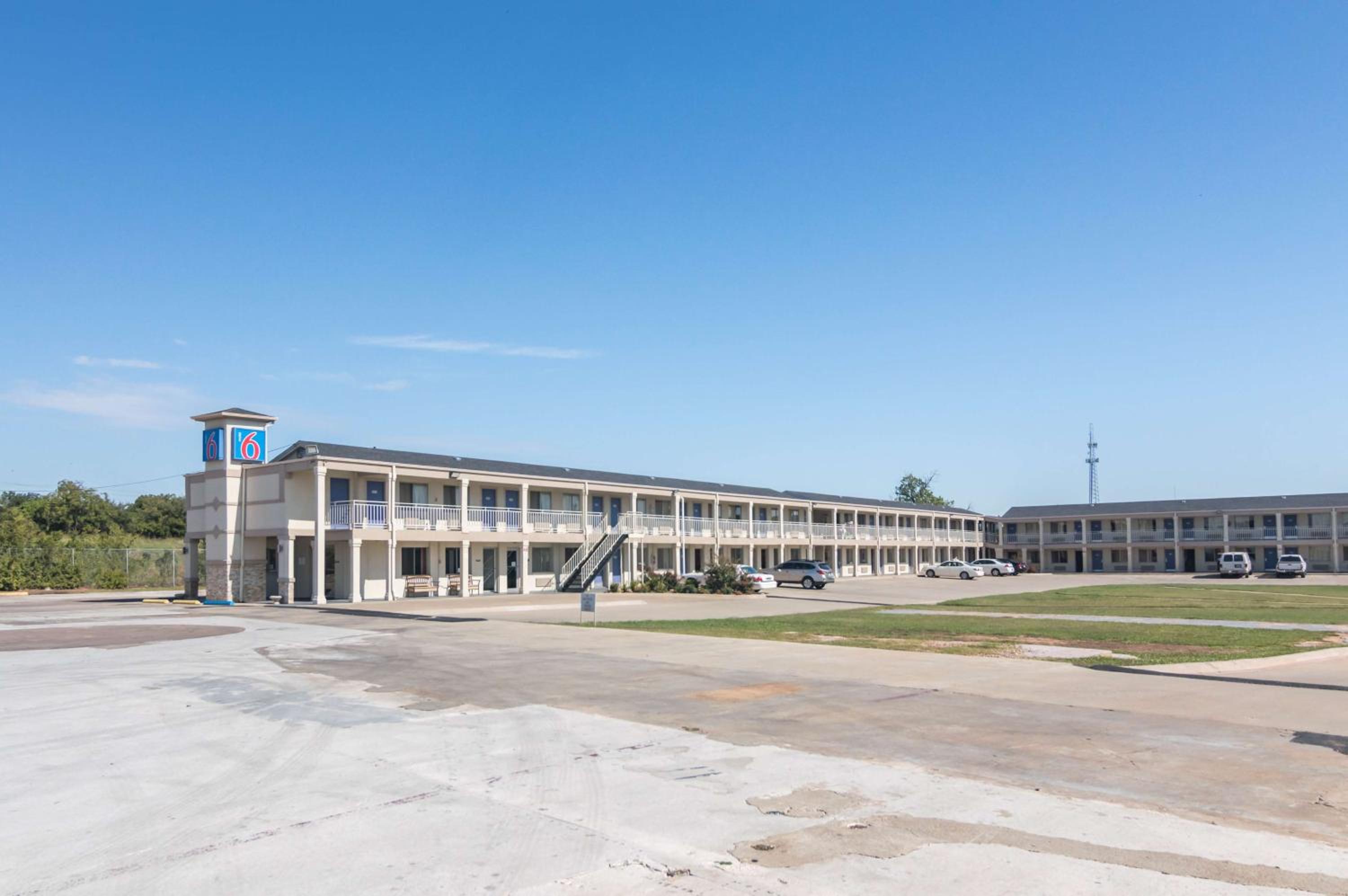 Motel 6-Wichita Falls, TX - North