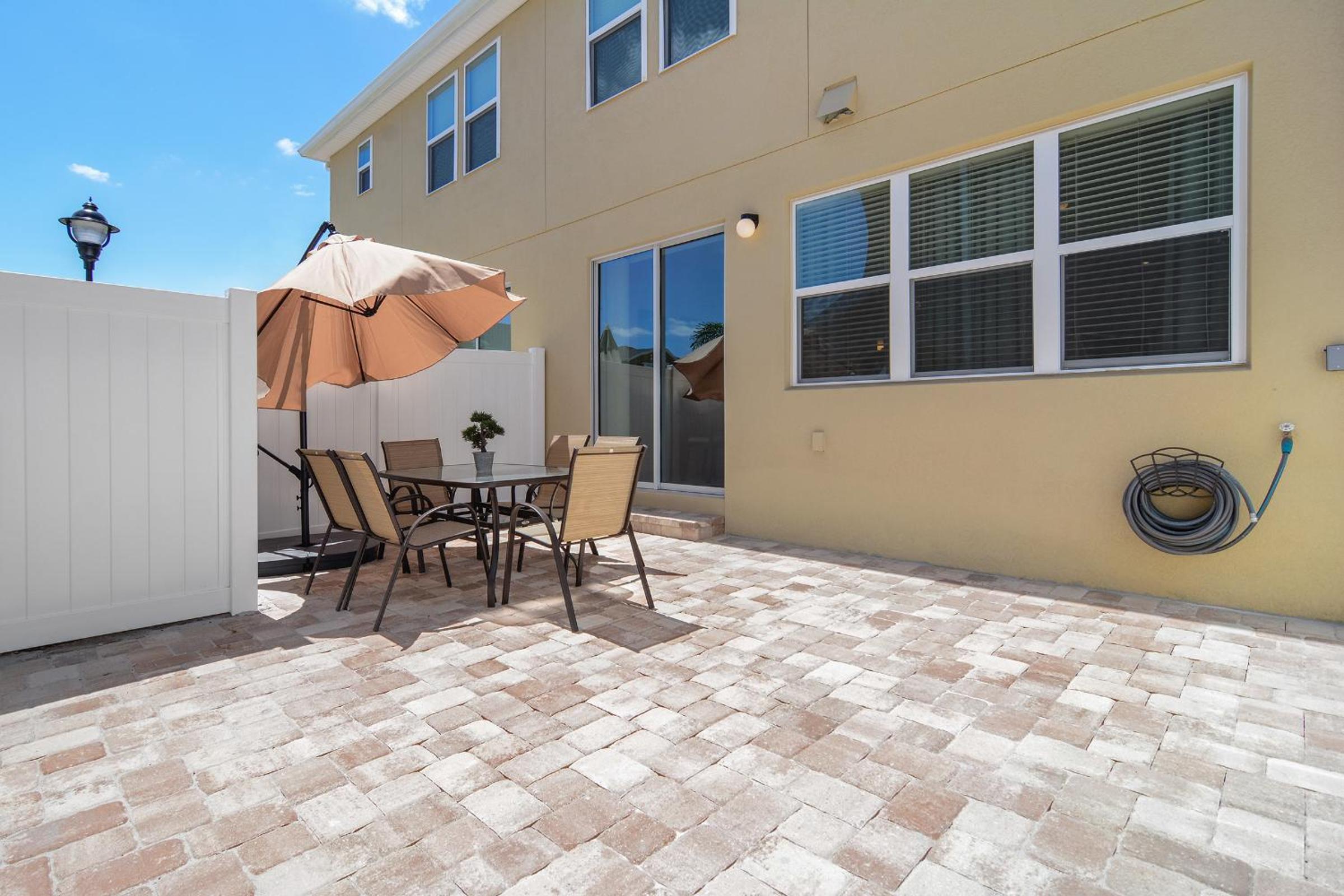 Four Bedroom w/ GameRoom 5152A
