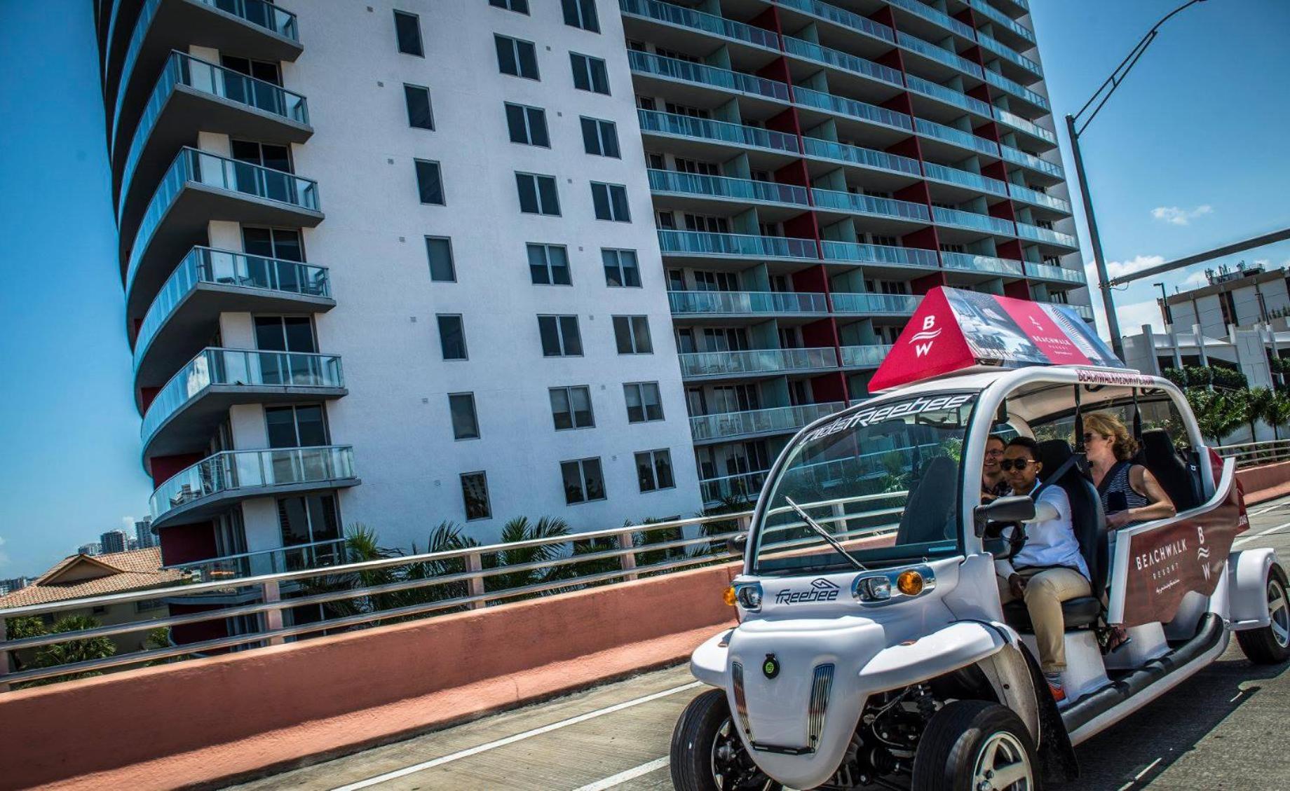 Stunning 2 Bedroom Bay Front Apt w/ Breathless View 1909 - Image 3