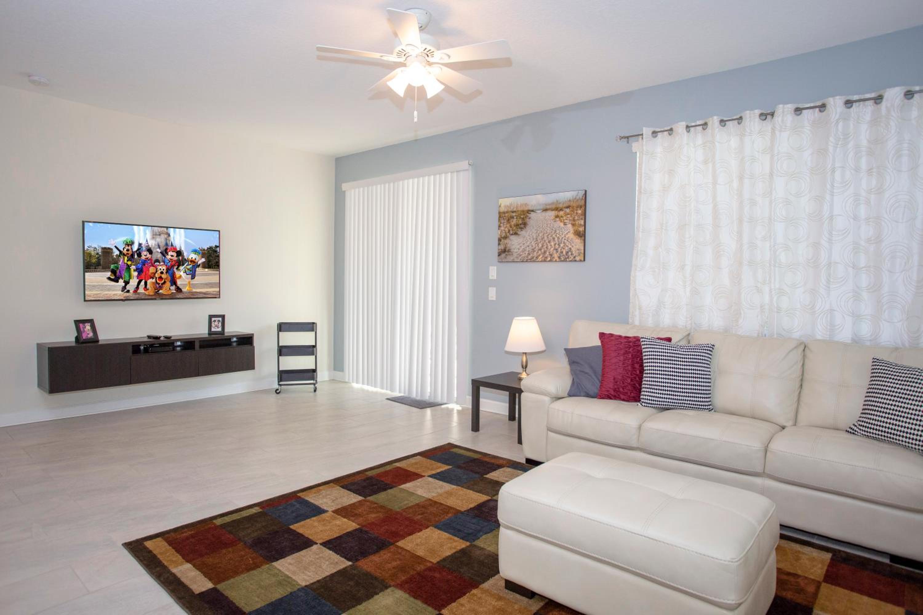 Stunning 5 Bd Home w/ Pool Close to Disney 4822 view 2