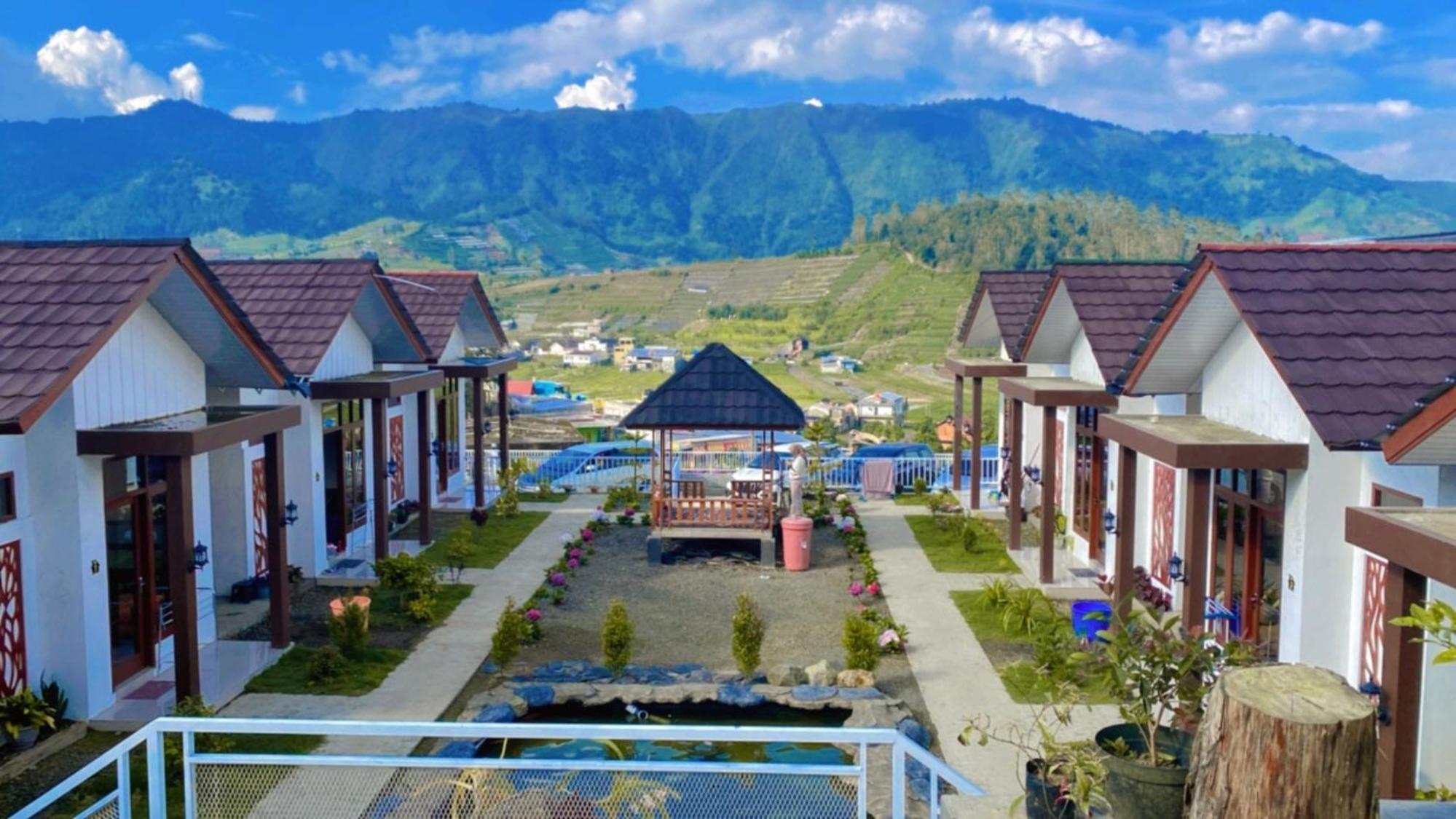 Madinna Villa Dieng view 2