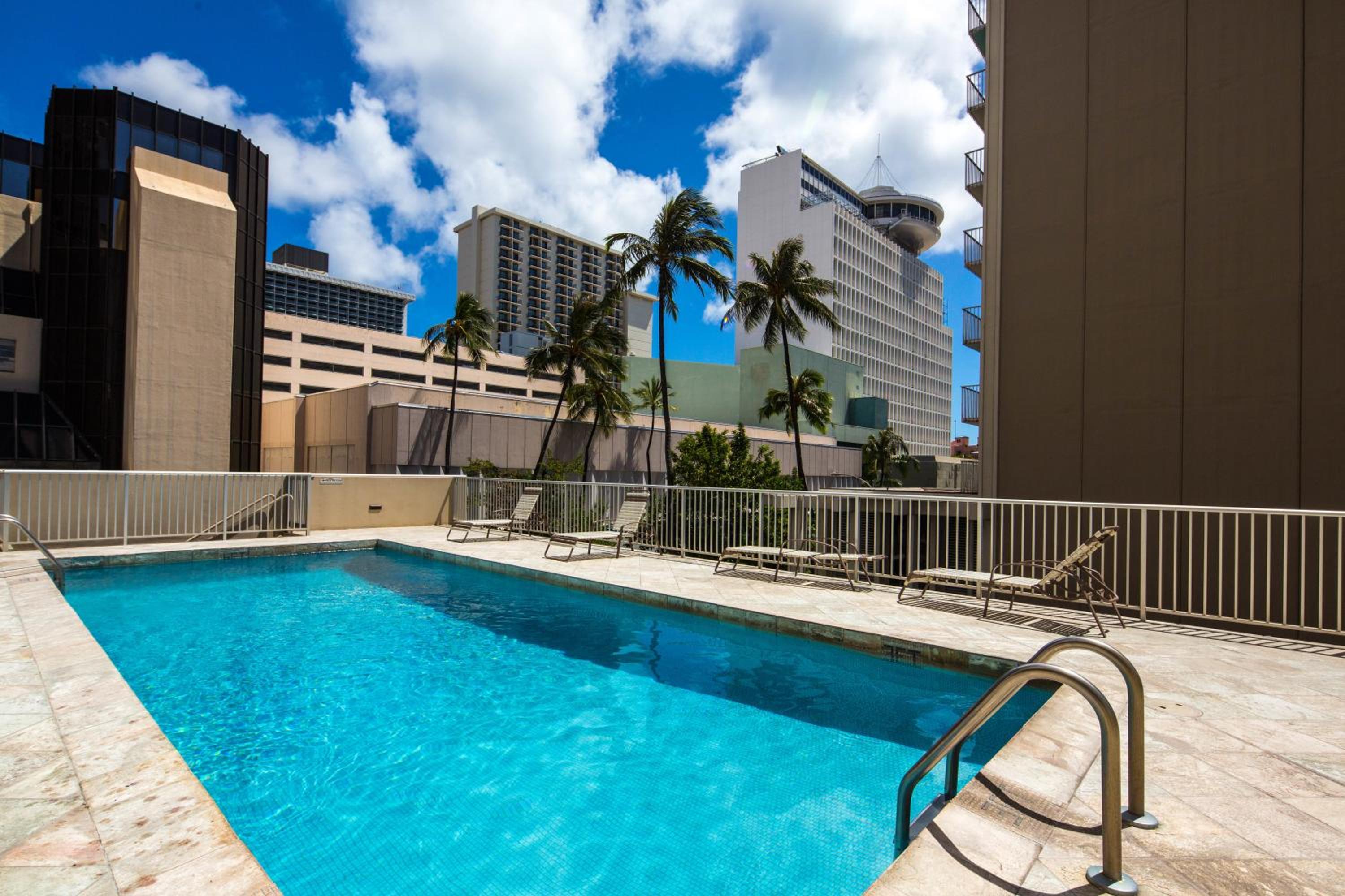 Tropical Studios at Marine Surf Waikiki - FREE PARKING - BEST LOCATION - FULL KITCHEN - SWIMMING POOL 照片第 87 張,共 263 張