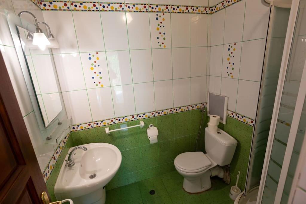 Private summer villa close to the black sea