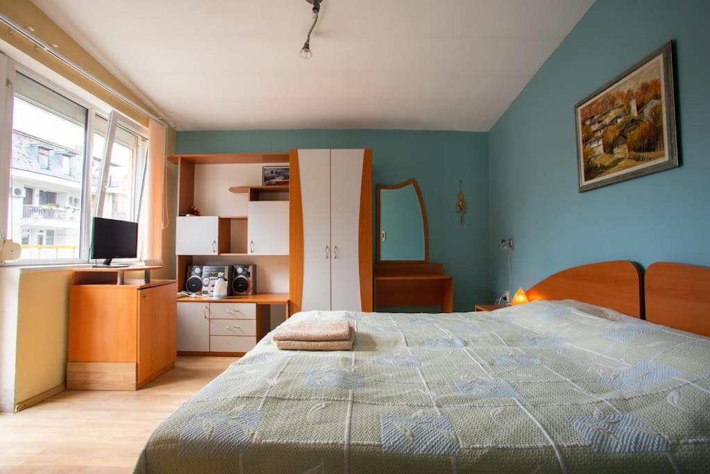 Private summer villa close to the black sea